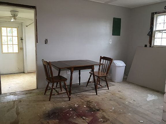 3rd image of 104 Marlin Dr