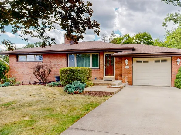 81 Valleyview Dr, Ambridge, PA 15003