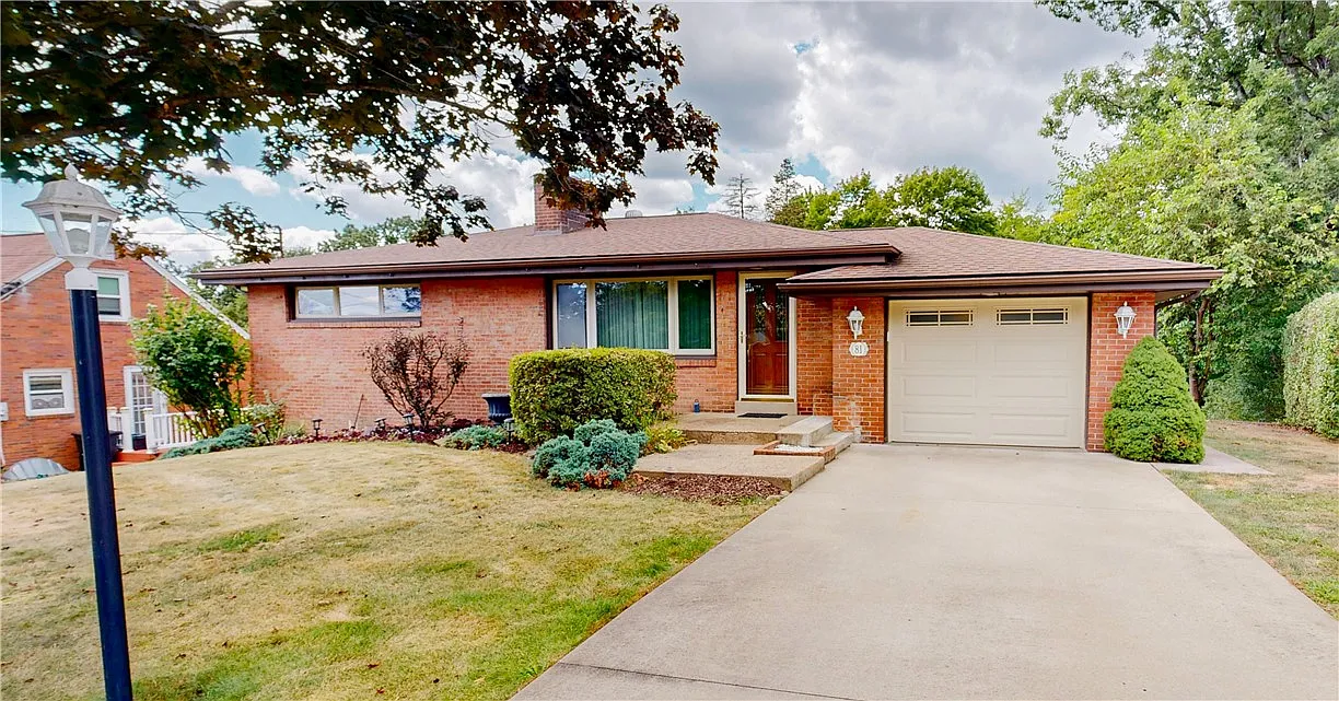 81 Valleyview Dr photo 1