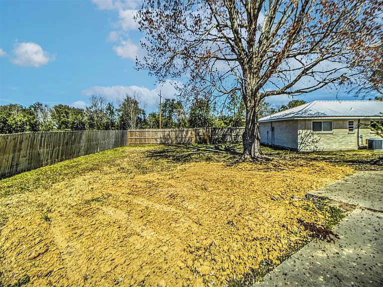 16271 Hamshire Rd — Photo 39