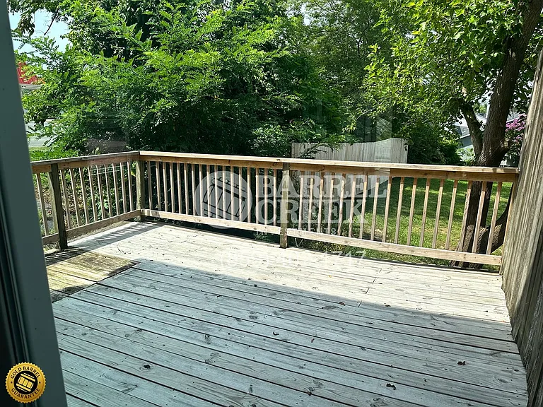 130 Ewing Ave — Photo 4