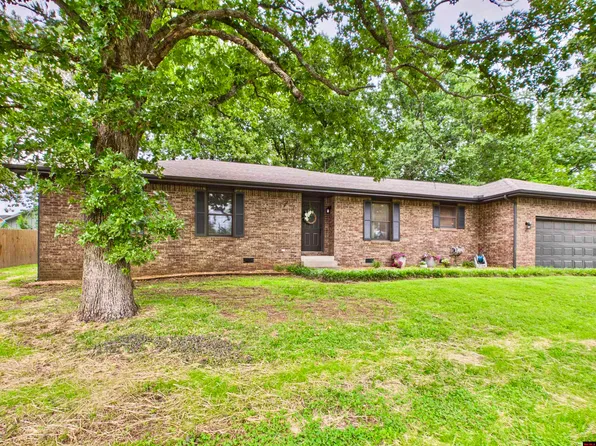 2203 Russell Ln, Mountain Home, AR 72653