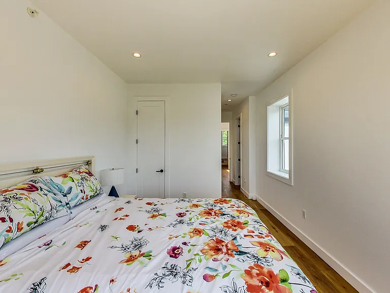 25 U St NE #2 — Photo 22