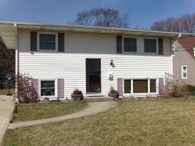 144 Wallace Ave, Crystal Lake, IL, 60014