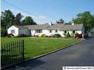 571 Seven Bridges Rd, Little Silver, NJ 07739