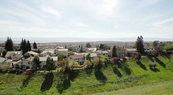 3rd image of 43517 Southerland Way
