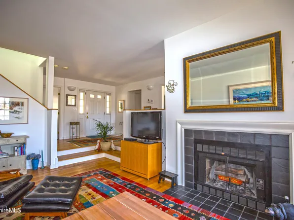 1136 Barker Rd Unit 48, Pittsfield, MA 01201