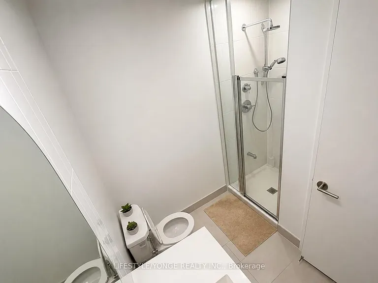 7950 Bathurst St #B-2403 — Photo 5