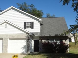 5568 Pinehurst Ln, Columbia, MO 65202