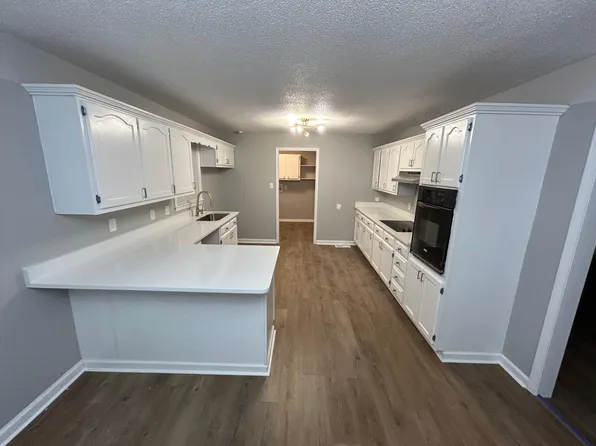 91 Hughes Dr, Jackson, TN 38305