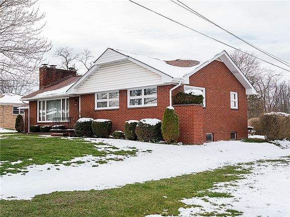 3rd image of 1012 Blaine Rd