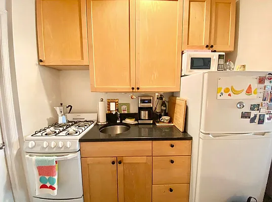 Rented by J PRESTON AND ASSOCIATES INC | media 10