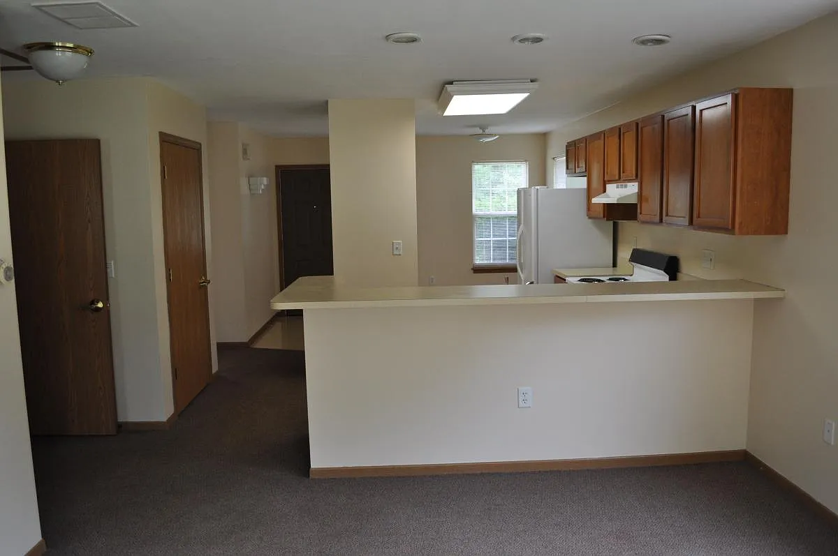 2 bed, 840 sqft, $1,098 — Photo 3