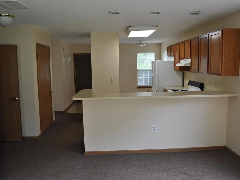 329 Heritage Ln — Photo 3