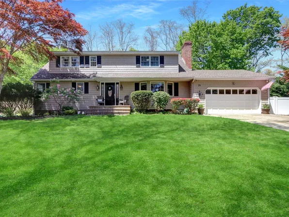 24 Highland Down, Shoreham, NY 11786