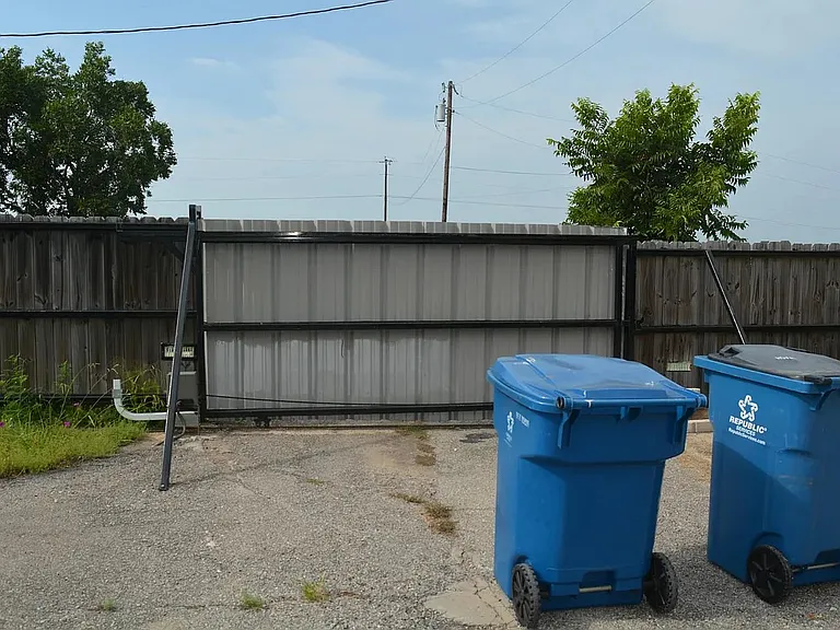 automatic gate