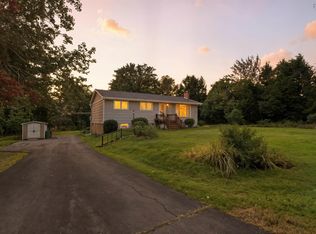 1059 Fall River Rd, Fall River, NS B2T 1E9