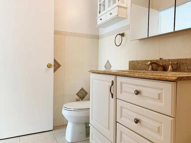 3407 Flora Vista Ave — Photo 15