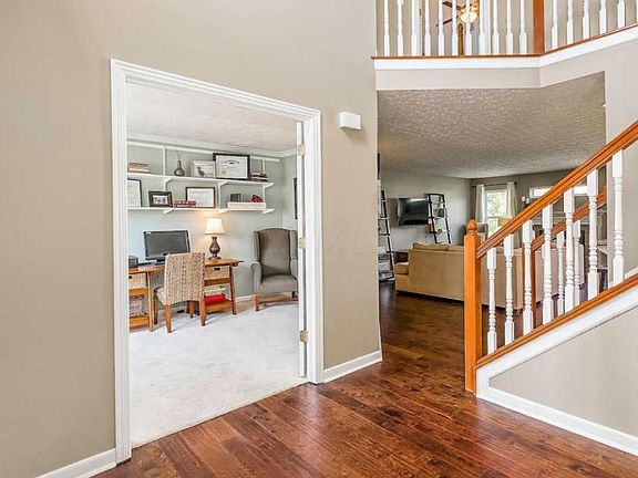3rd image of 6655 Westbury Dr