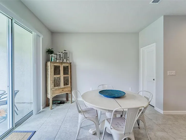 11540 Rolling Green Dr — Photo 16