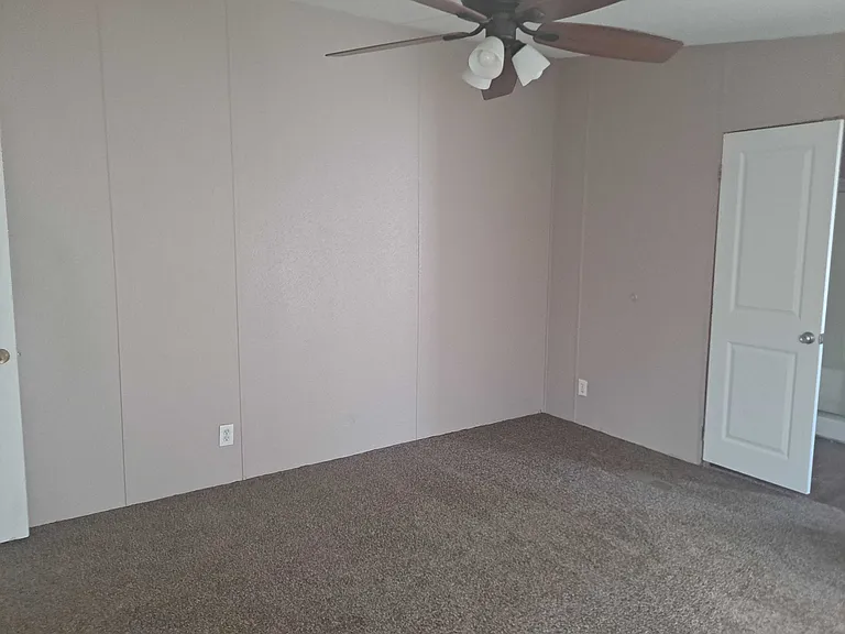 1010 E Crest Dr — Photo 7