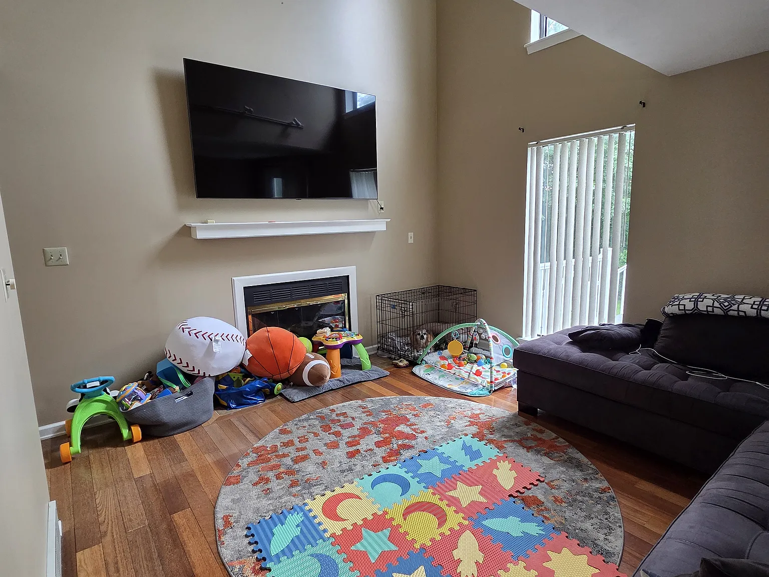 2 bed, 1.5 bath, 1204 sqft, $2,500 — Photo 3