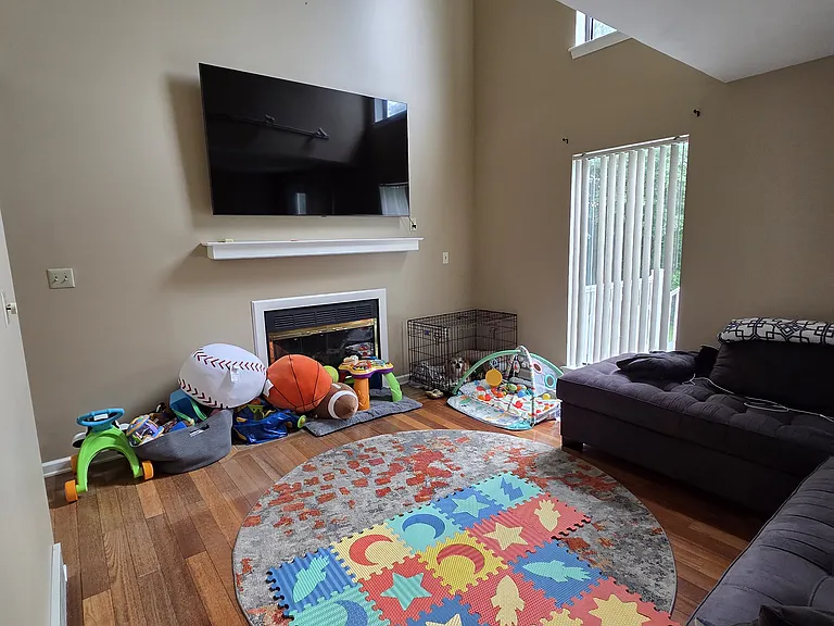 8188 Honeysuckle Dr — Photo 3