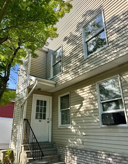 8 Station Rd #B — Photo 1