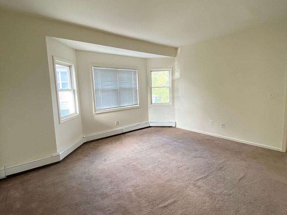 1st image of 344 Irving Ave #2R