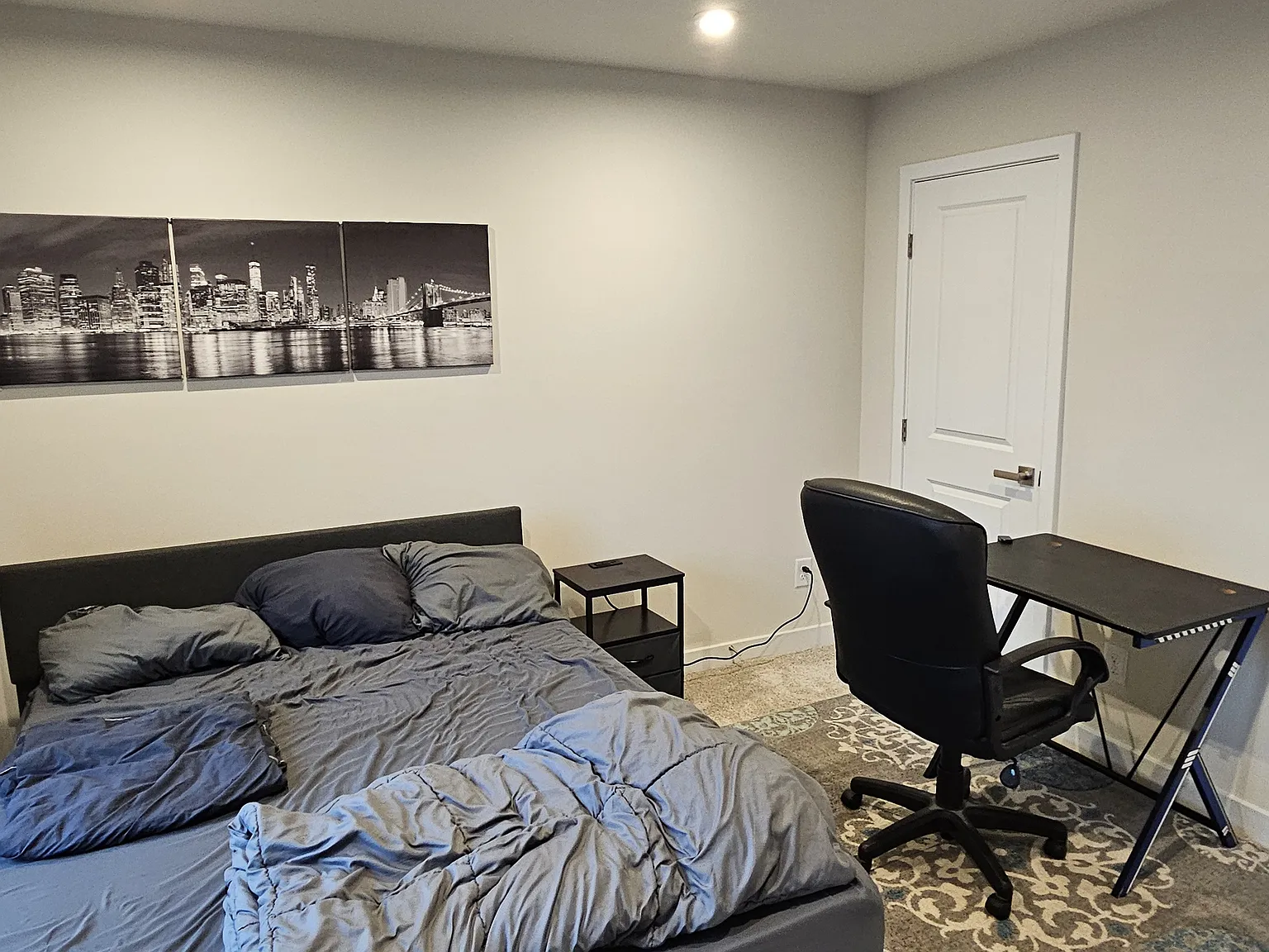 3 bed, 3.5 bath, 1611 sqft, $1,050 — Photo 2