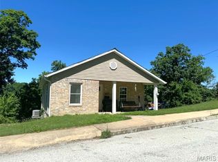 627 Pine St, Hannibal, MO 63401