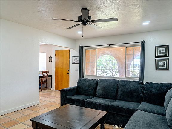 4th image of 4821 Pedley Ave