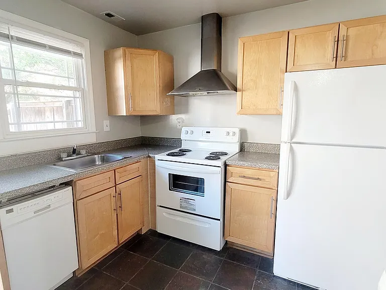 2818 Goolsby Ave — Photo 5