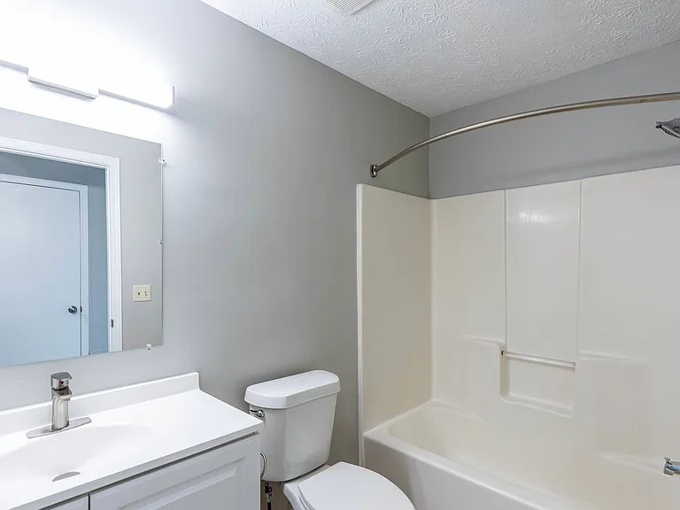 University Commons Apartments — Photo 47