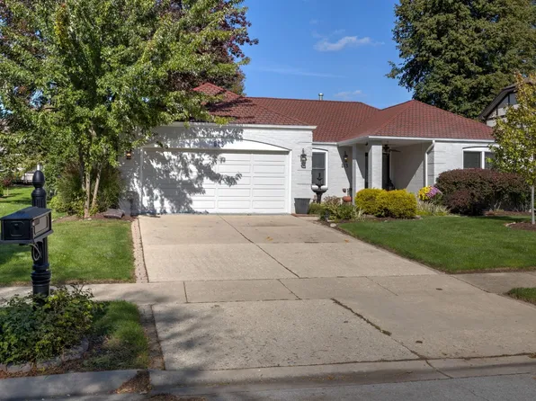 513 Iroquois Ave, Naperville, IL 60563