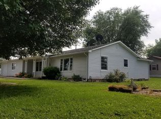 300 Crystal View Dr, Cassville, MO 65625