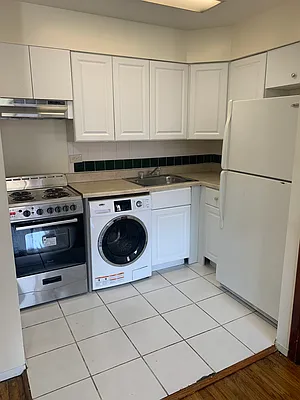 Rented by 18 REALTY | media 13