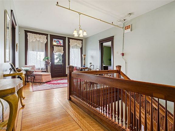 20th image of 1435 Market Ave N