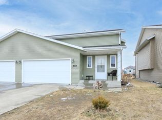 1215 37th Ave S, Moorhead, MN 56560