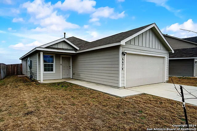 3 bed, 2.0 bath, 1276 sqft, $1,600 — Photo 3