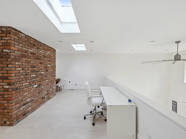 6 Woodland Way — Photo 12