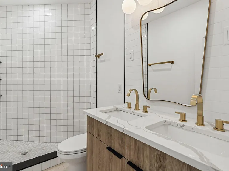 136 E Cumberland St #40-3 — Photo 15