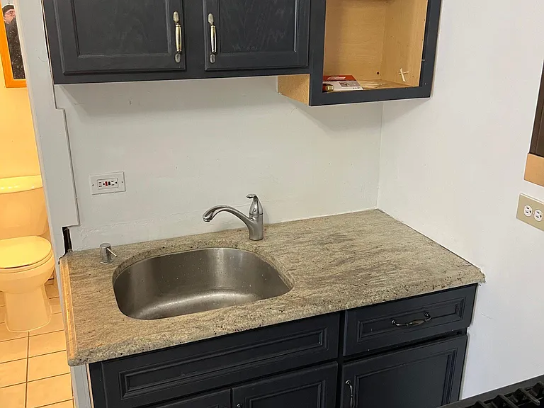 3213 W Beach Ave #2B — Photo 8