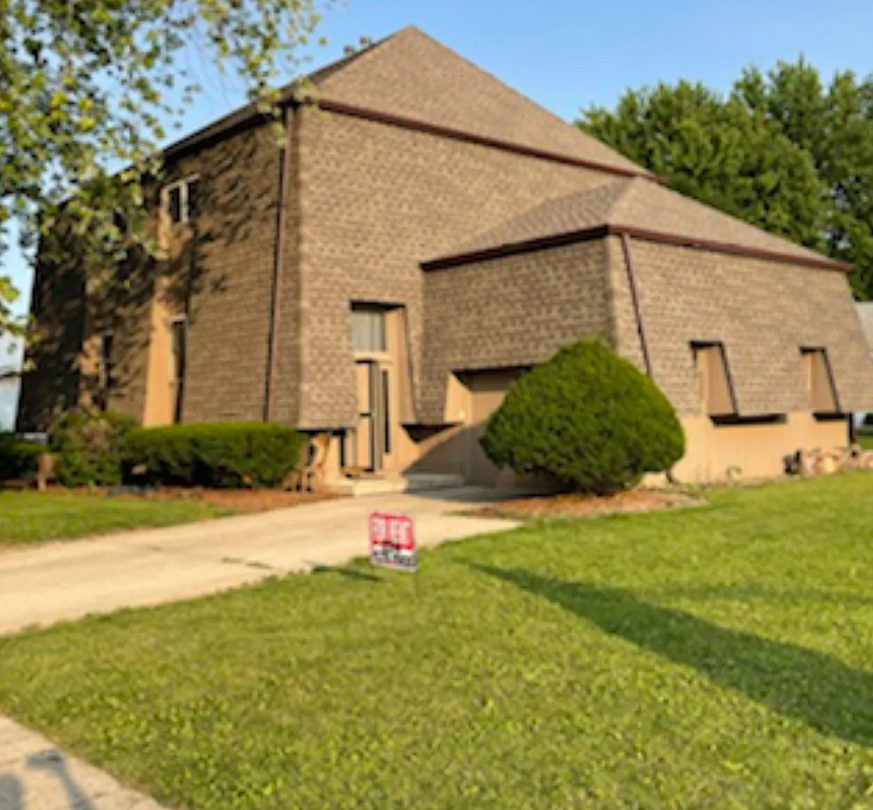 3 bed, 1.5 bath, $2,500 — Photo 1