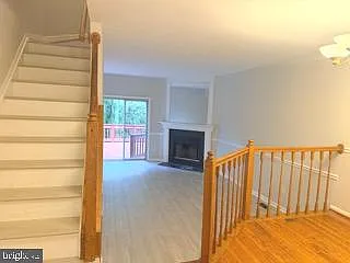 7315 Castleberg Ct — Photo 4