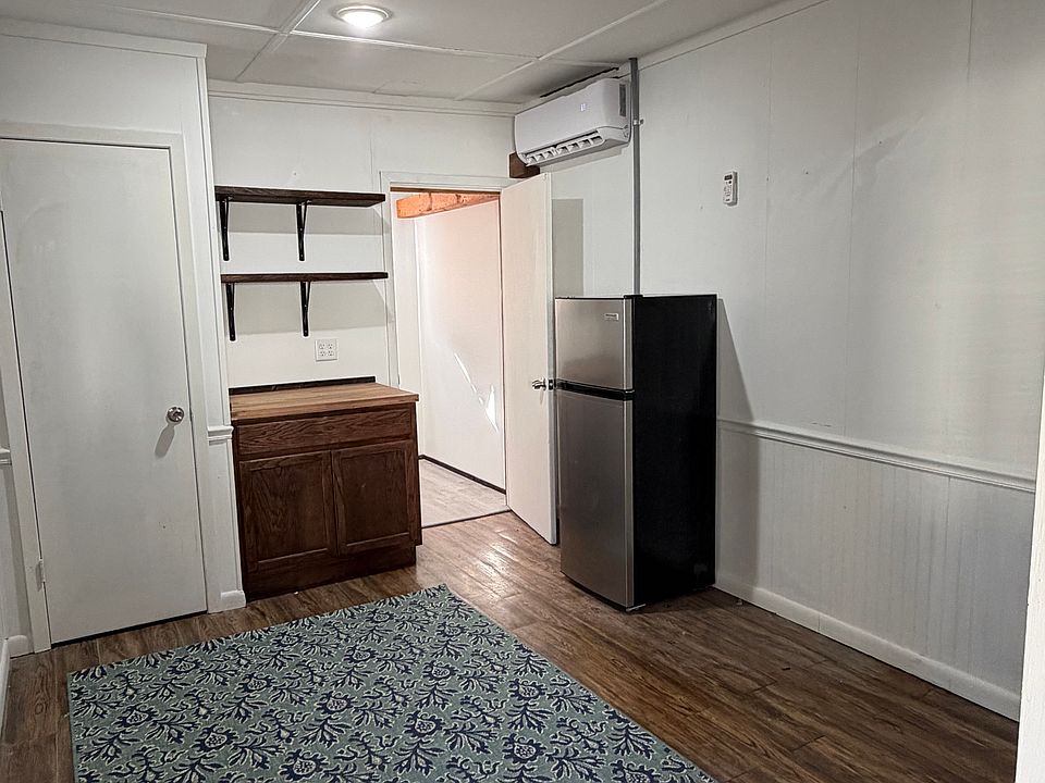1st image of 1355 E Main St #28