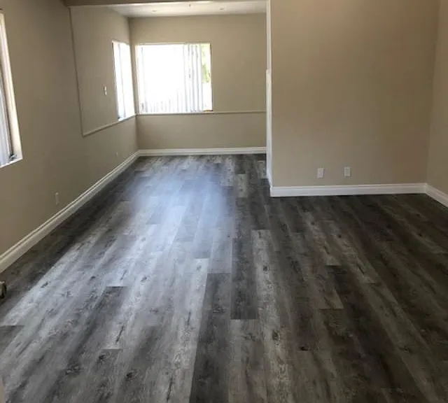 Living room/dining area
