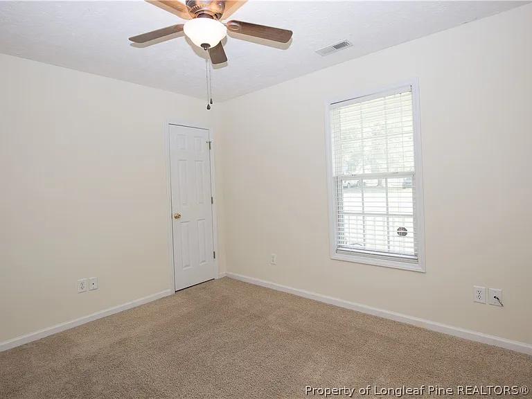 112 Raymond St — Photo 19