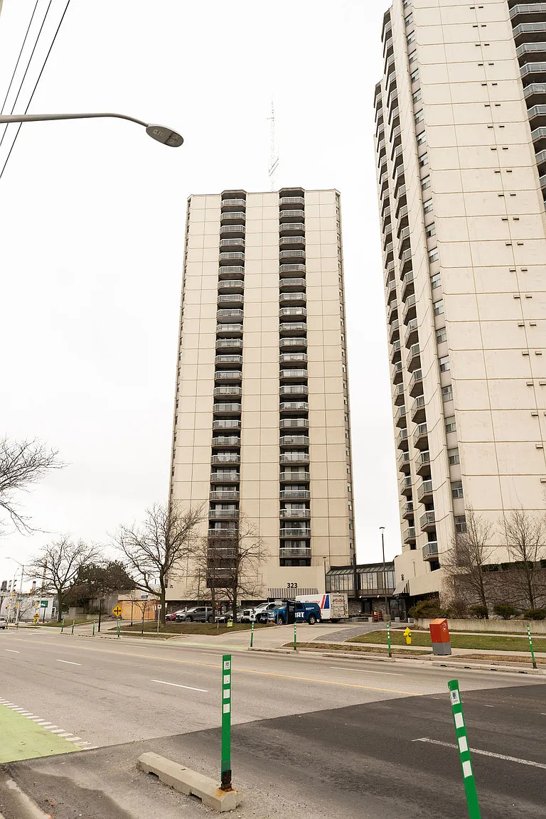 323 Colborne St #906 photo 1