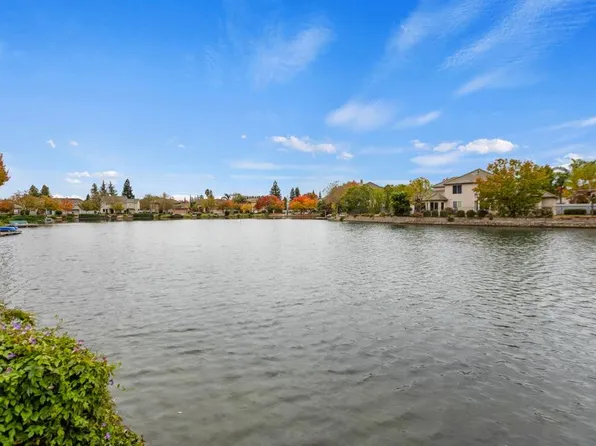 3526 W Island Ct, Elk Grove, CA 95758